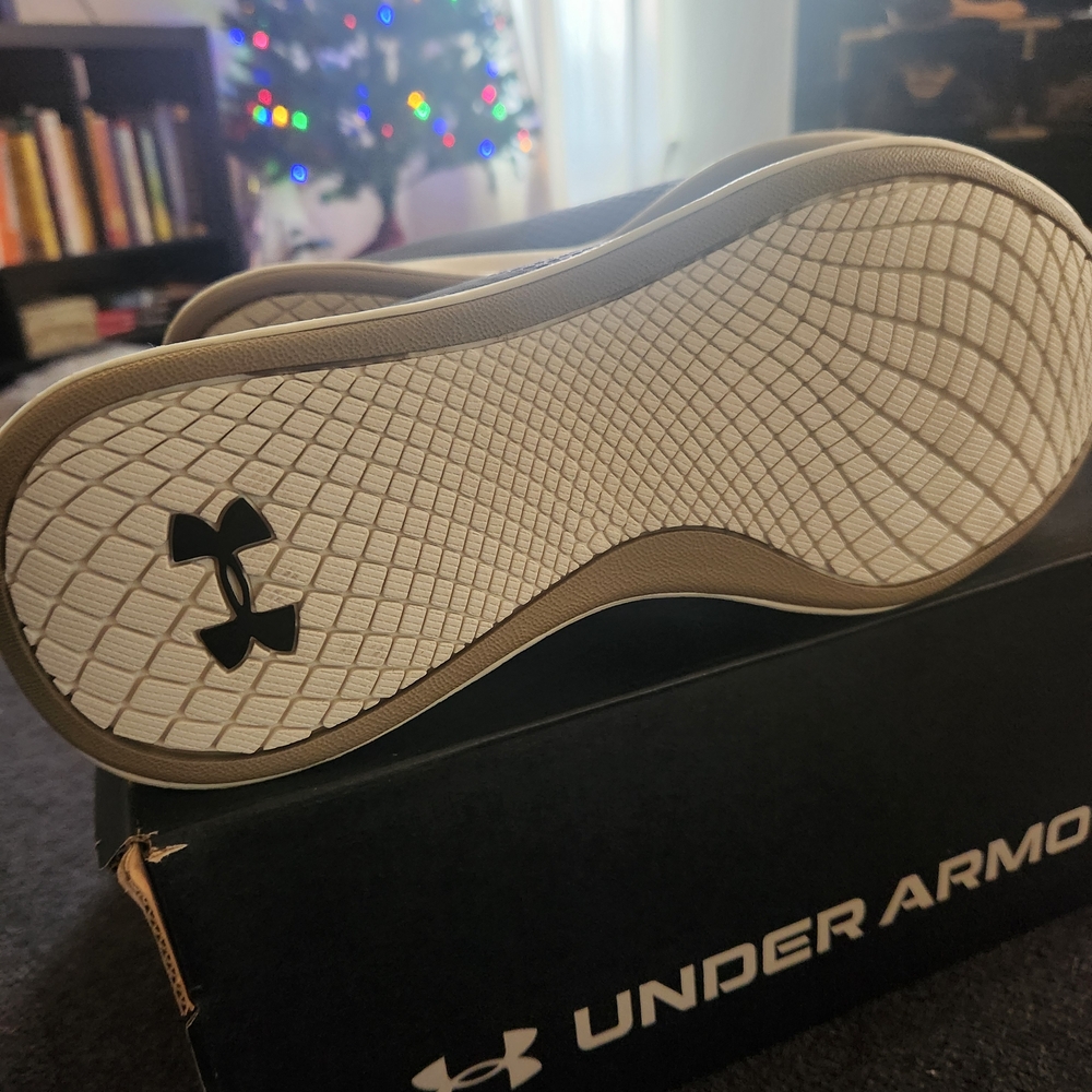 Under Armour Women's Black Running Shoes W9 - Picture 7 of 10